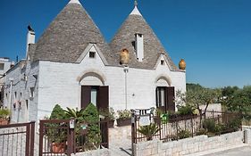 Grandi Trulli Bed & Breakfast